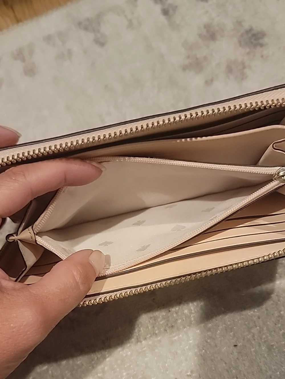 Kate Spade New York Honeycrisp Apple Continental Wallet